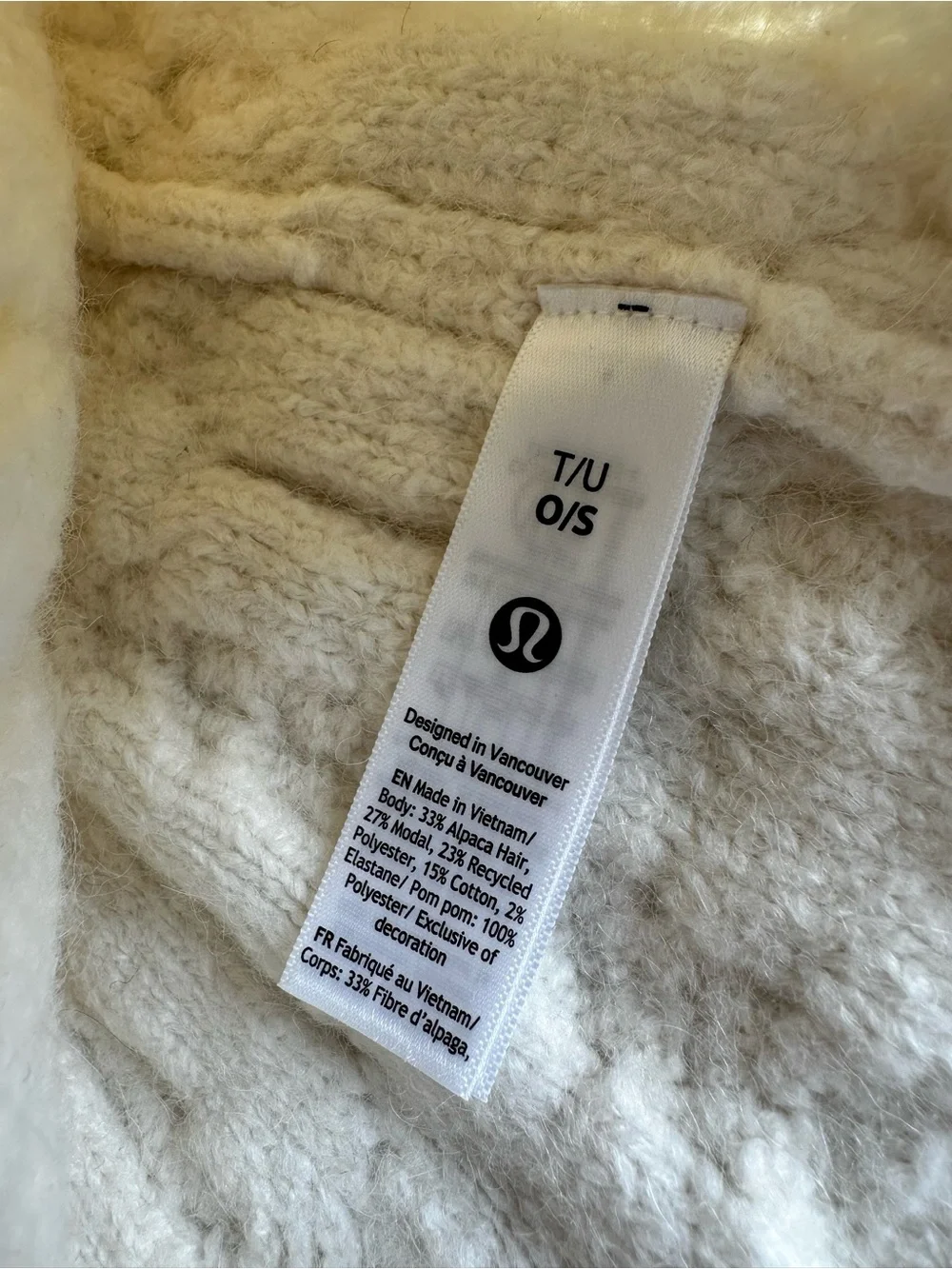Lululemon Athletica Cable Knit Twist Warm Pom Pom Beanie Winter Hat